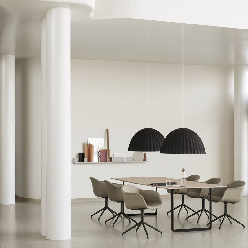 70/70 - 255 x 108 cm. - Muuto Grijs Hout
