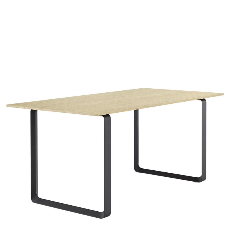 70/70 Eettafel Massief Eiken - Muuto Zwart Hout