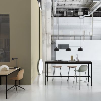 Base High Zwart Linoleum / Plywood - Muuto Zwart Hout