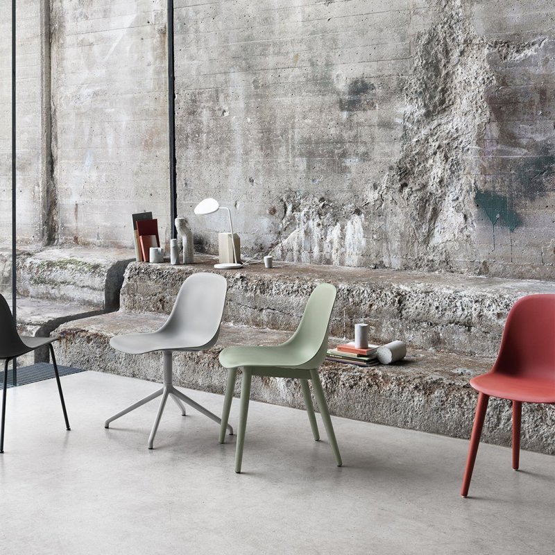 Fiber Side - Houten Onderstel - Muuto Groen Kunststof
