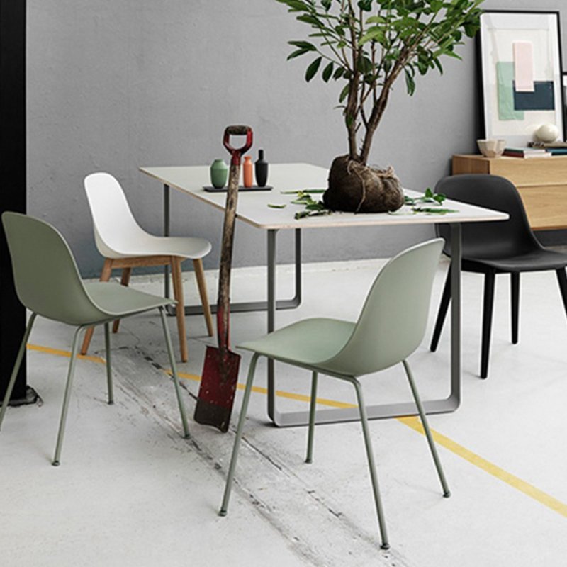 Fiber Side - Houten Onderstel - Muuto Wit Kunststof