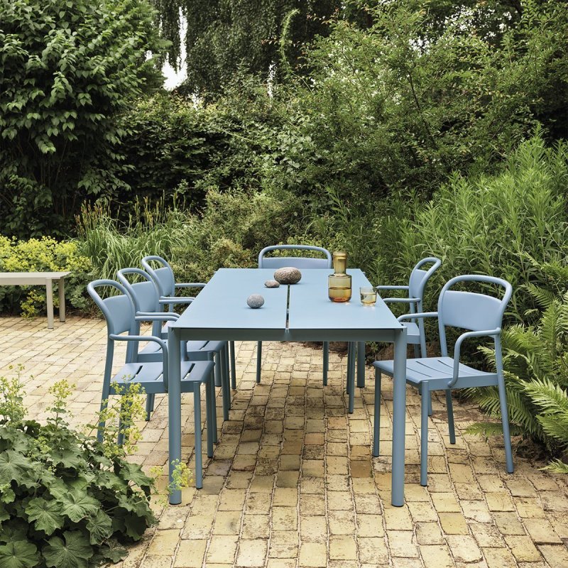 Linear Steel Tafel - Muuto Blauw Metaal