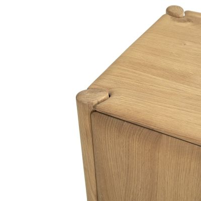 PI Dressoir
