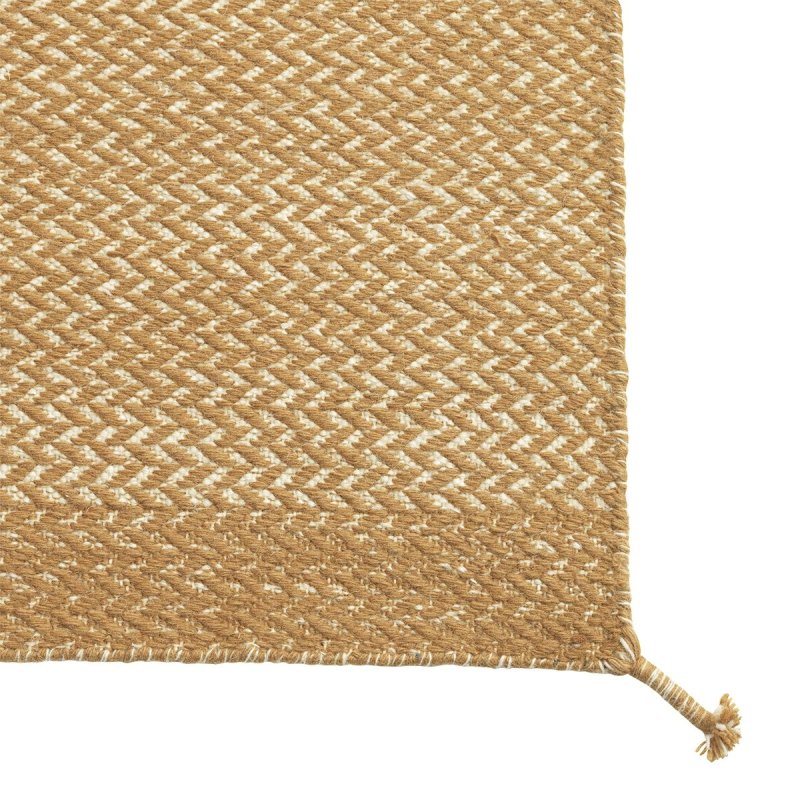 PLY - Burnt Orange - Muuto Bruin Wol